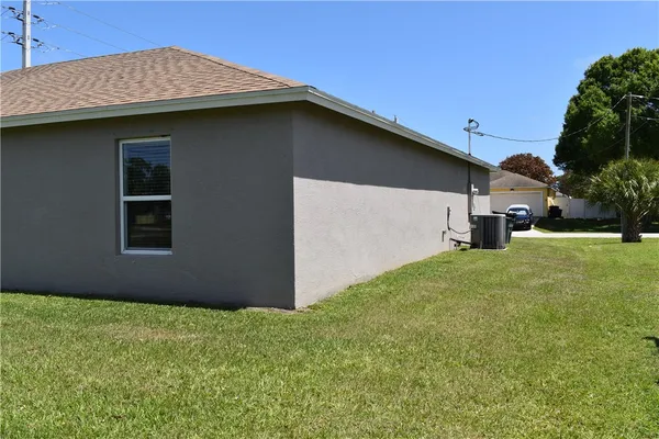 $460,000 | 2202 Southeast Lucaya Street, Port St. Lucie, FL 34952