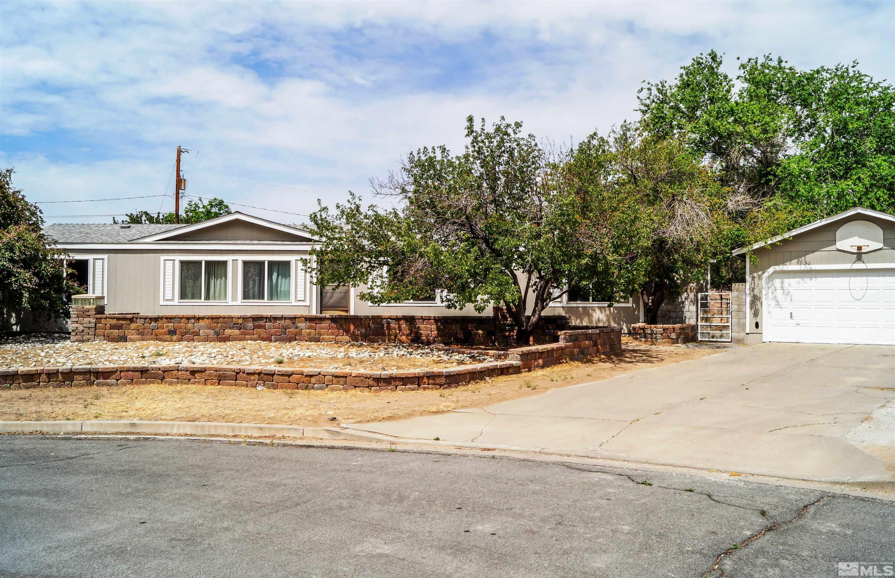 3905 Hen Court Reno, NV 89508 - Photo 4 of 19 Photo 4