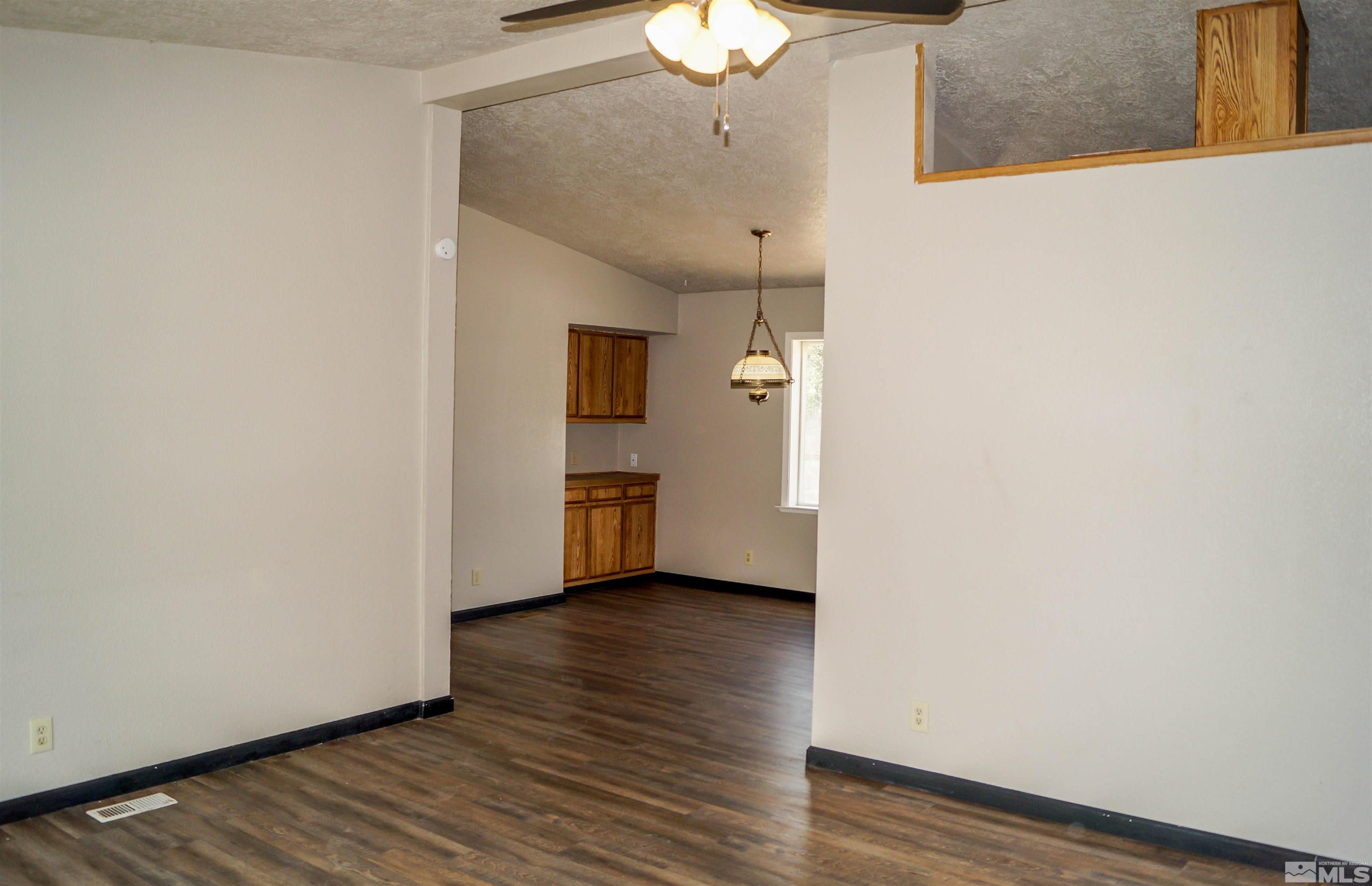 3905 Hen Court Reno, NV 89508 - Photo 5 of 19 Photo 5