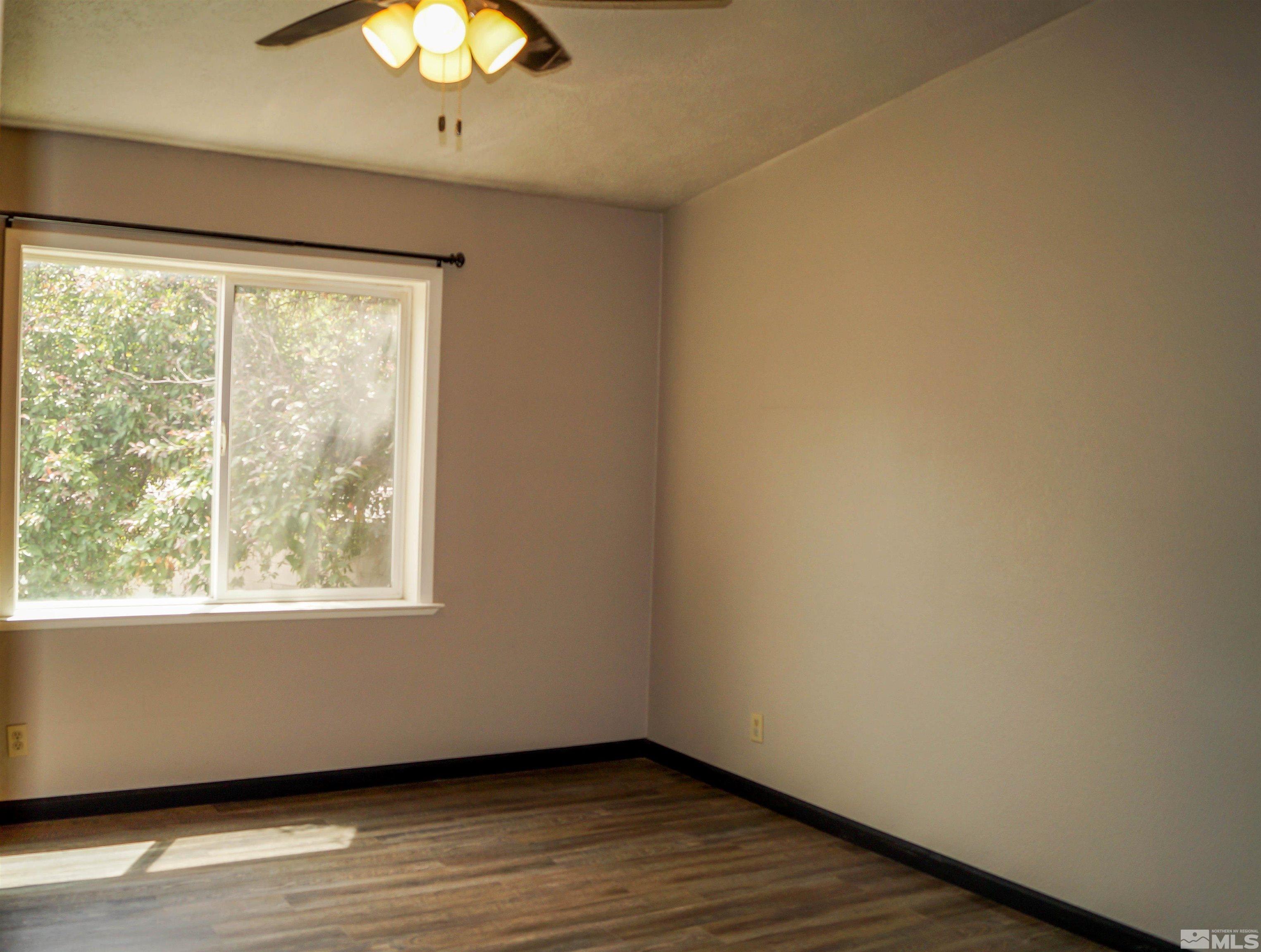 3905 Hen Court Reno, NV 89508 - Photo 7 of 19 Photo 7