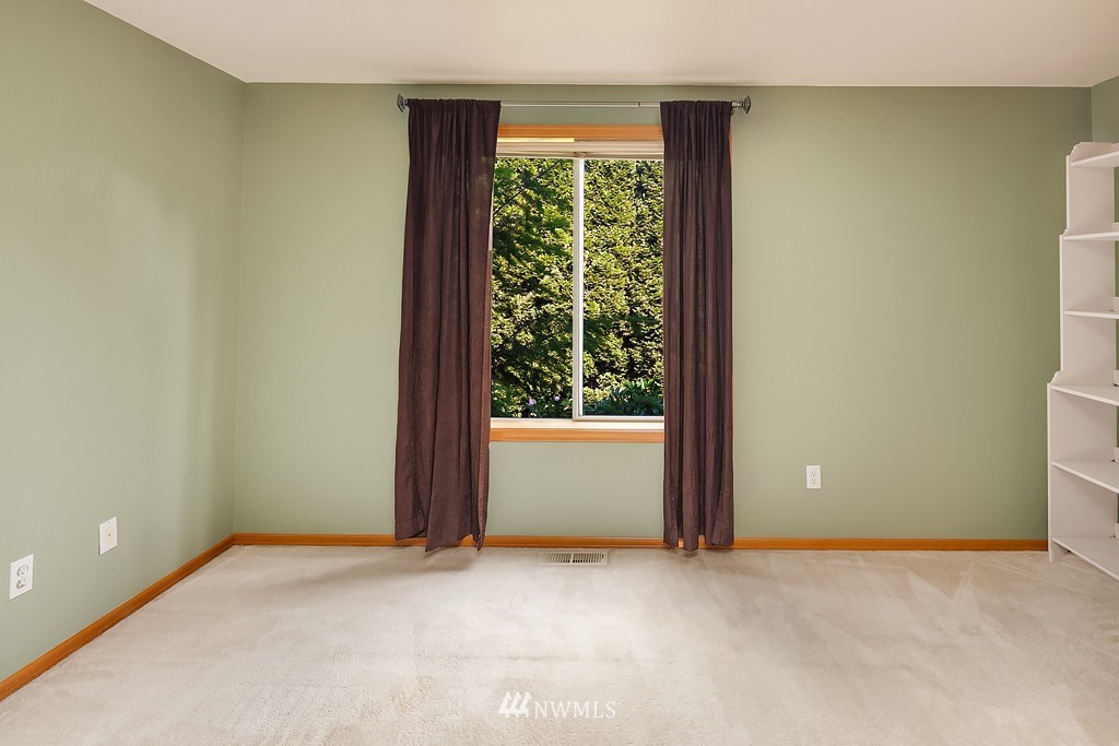 4508 Northeast 21st Place Renton, WA 98059 - Photo 14 of 25