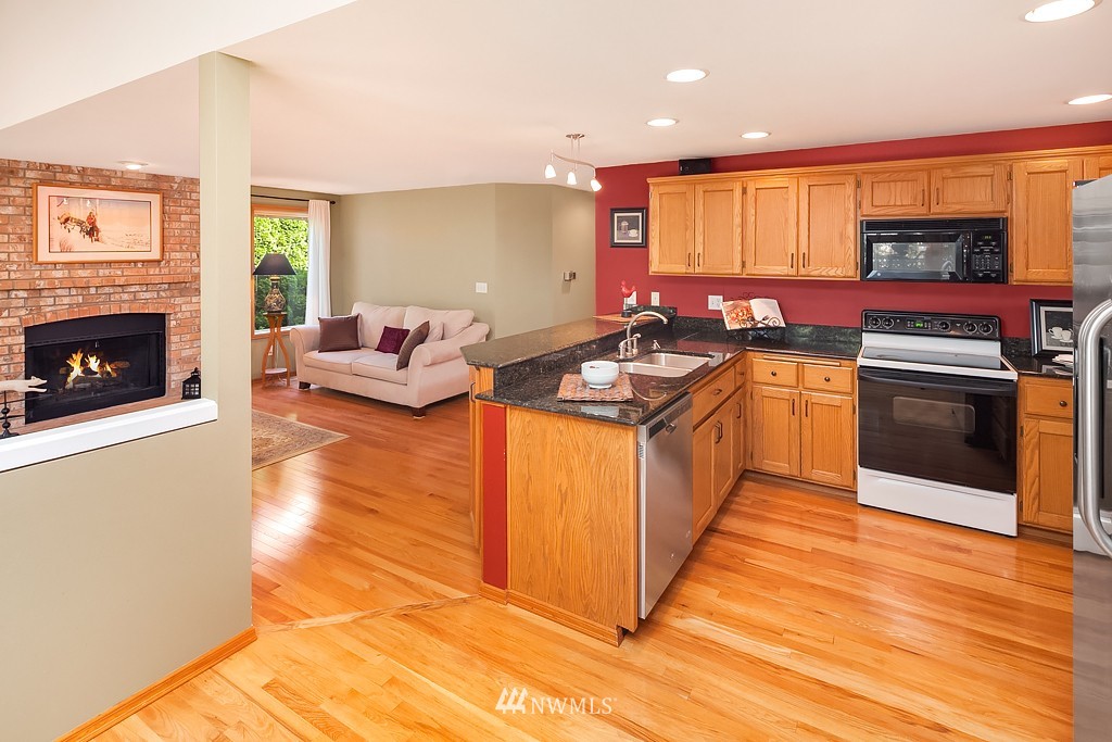 4508 Northeast 21st Place Renton, WA 98059 - Photo 8 of 25