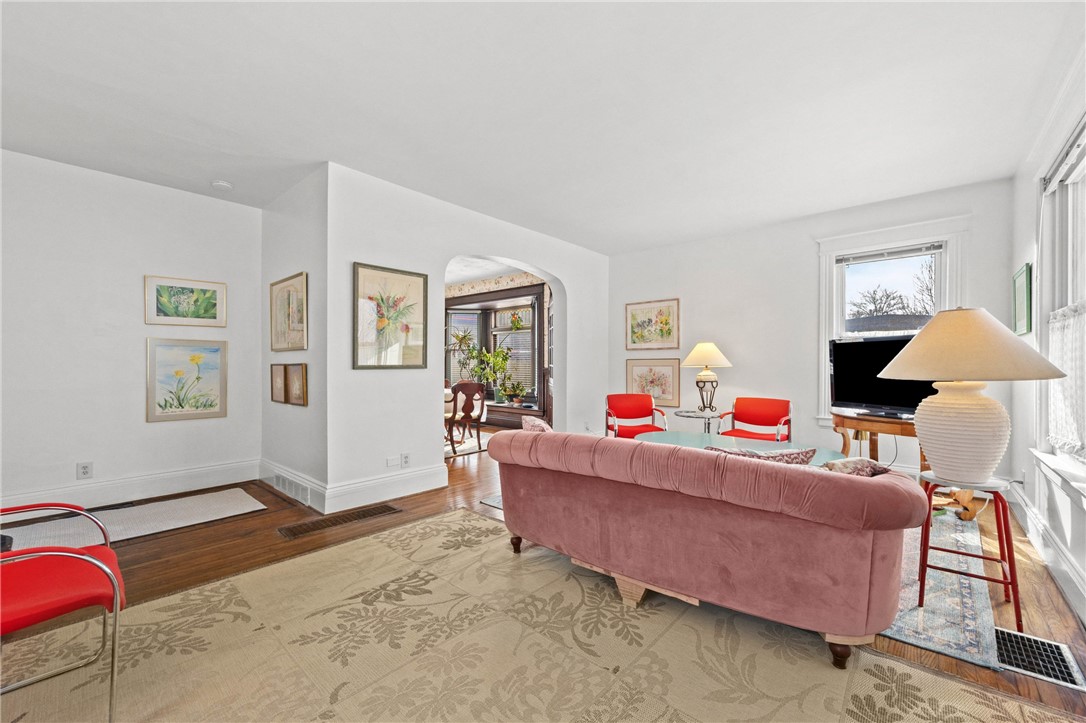 21 Kenilworth Terrace Rochester, NY 14605 - Photo 11 of 36