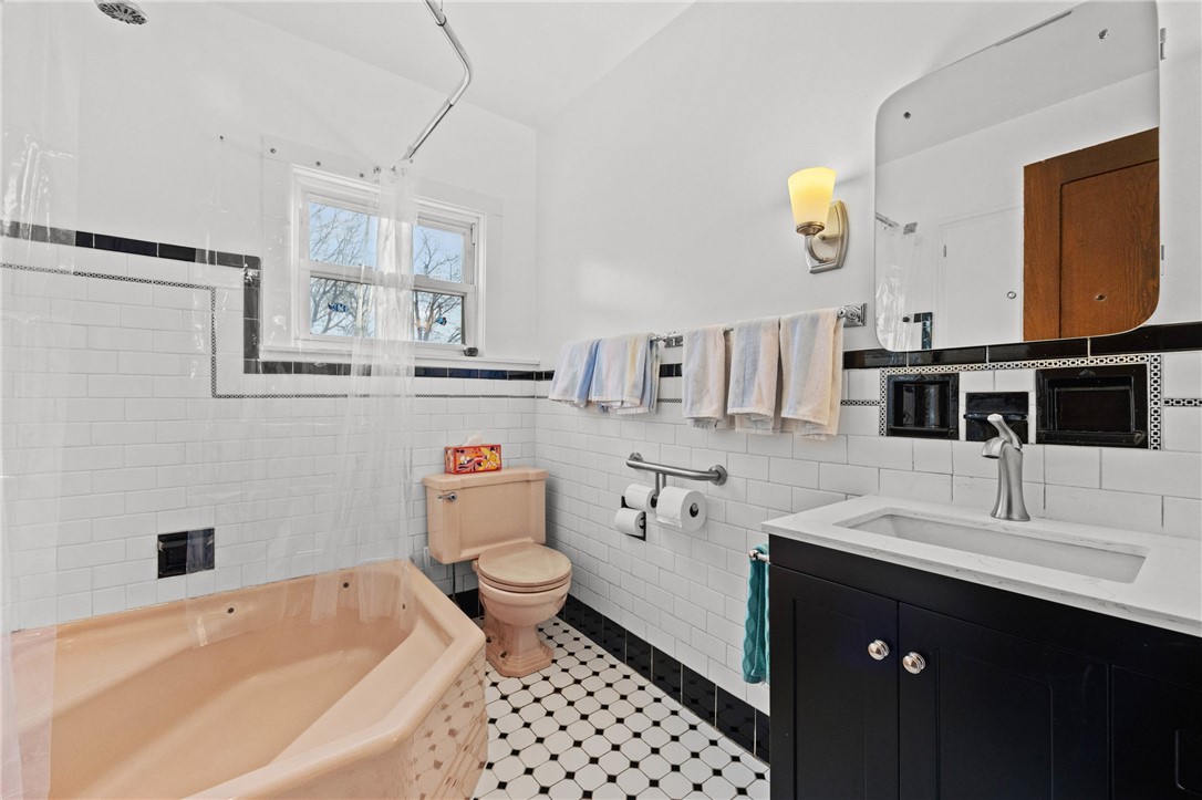 21 Kenilworth Terrace Rochester, NY 14605 - Photo 21 of 36