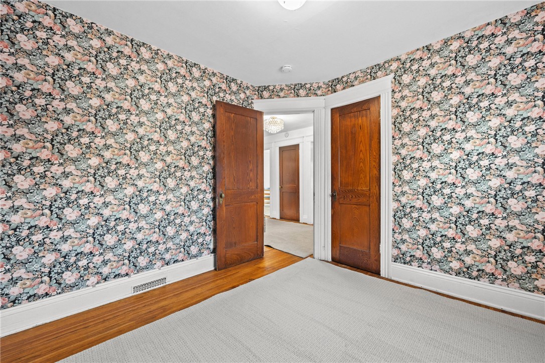 21 Kenilworth Terrace Rochester, NY 14605 - Photo 27 of 36