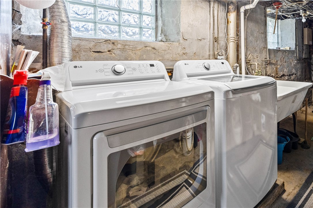 21 Kenilworth Terrace Rochester, NY 14605 - Photo 34 of 36