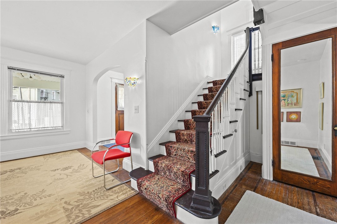 21 Kenilworth Terrace Rochester, NY 14605 - Photo 8 of 36