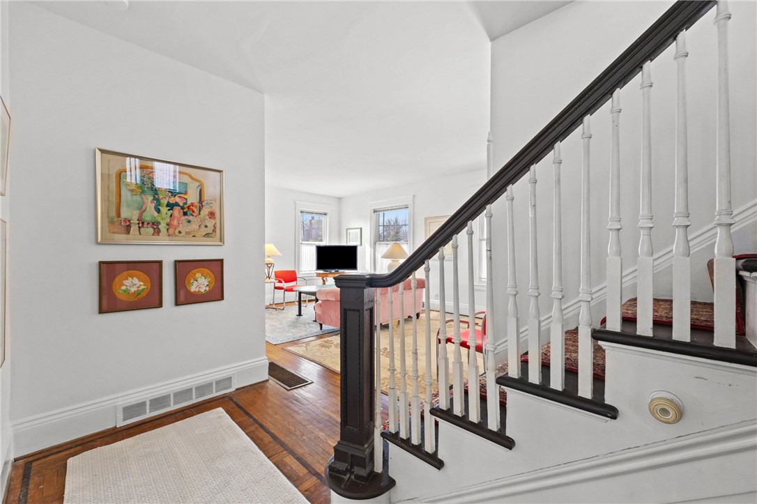 21 Kenilworth Terrace Rochester, NY 14605 - Photo 9 of 36