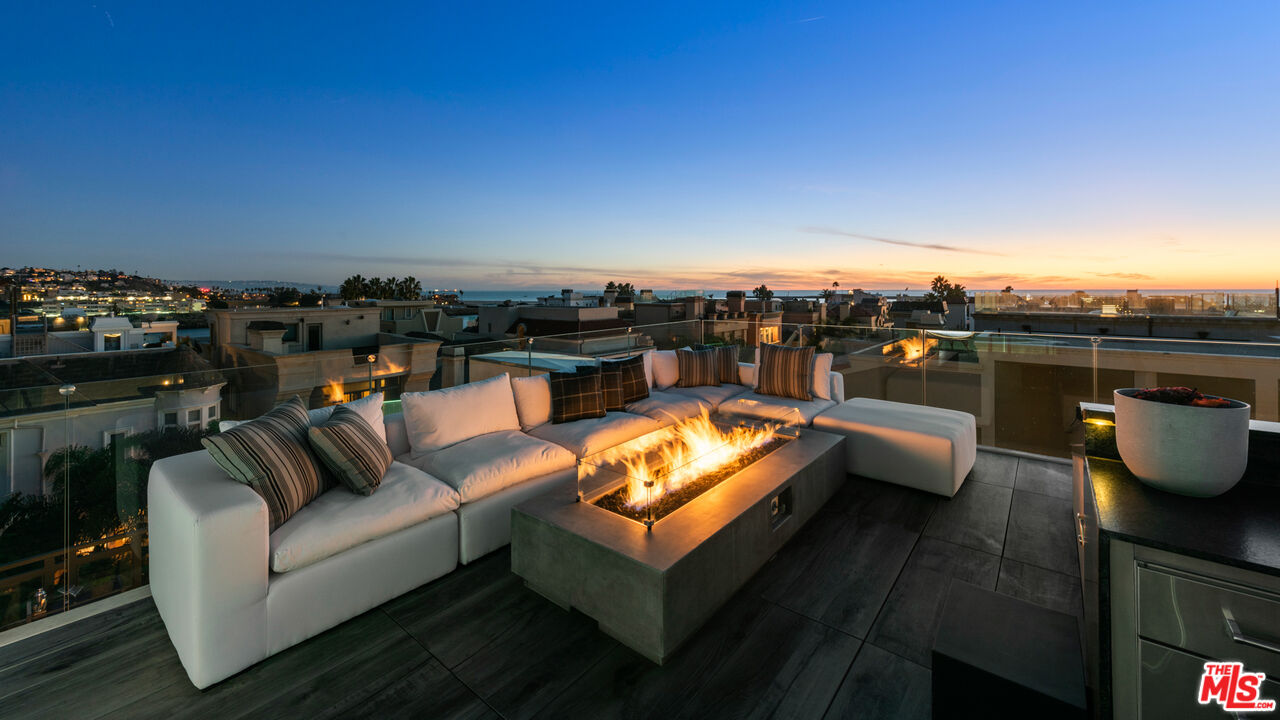145 Channel Pointe Mall Marina del Rey, CA 90292 - Photo 54 of 75 a view of a terrace with couches and sky view
