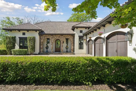 $3,600,000 | 18535 8th Avenue North, Plymouth, MN 55447