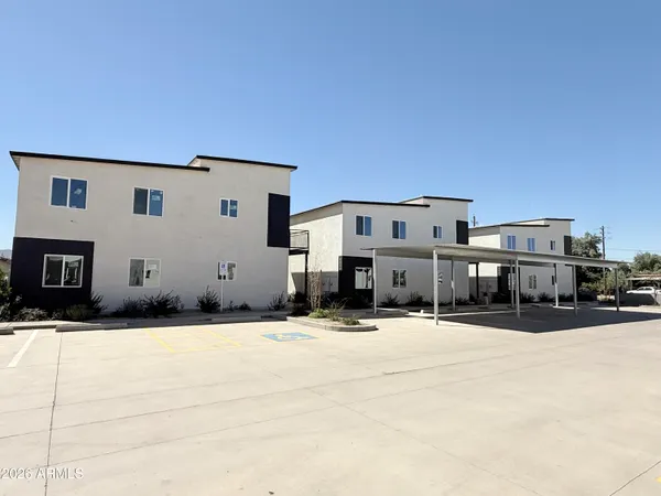 $8,000,000 | 4037 South 12th Street, Phoenix, AZ 85040