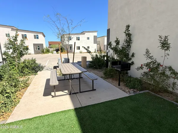 $8,000,000 | 4037 South 12th Street, Phoenix, AZ 85040