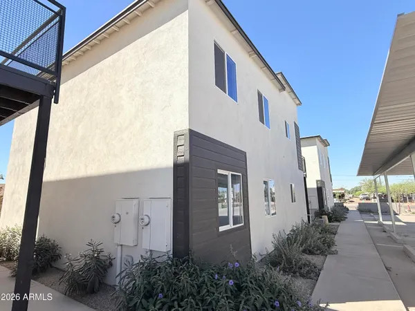 $8,000,000 | 4037 South 12th Street, Phoenix, AZ 85040