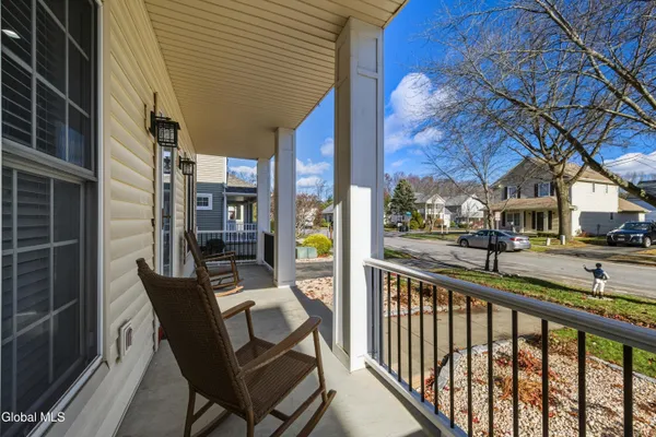 $1,050,000 | 15 Thoroughbred Drive, Saratoga Springs, NY 12866