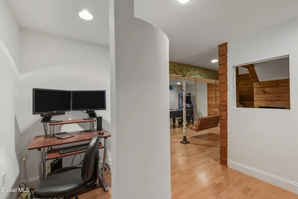 $1,050,000 | 15 Thoroughbred Drive, Saratoga Springs, NY 12866