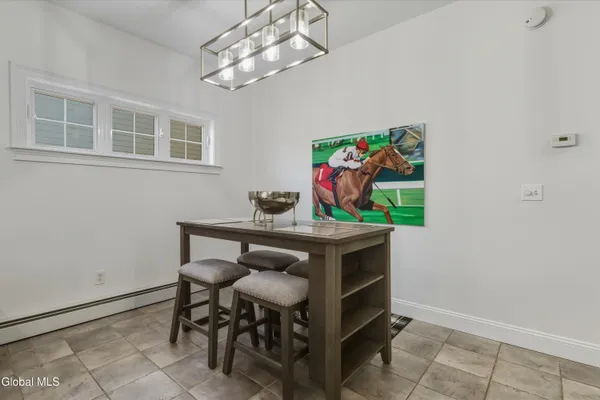 $1,050,000 | 15 Thoroughbred Drive, Saratoga Springs, NY 12866