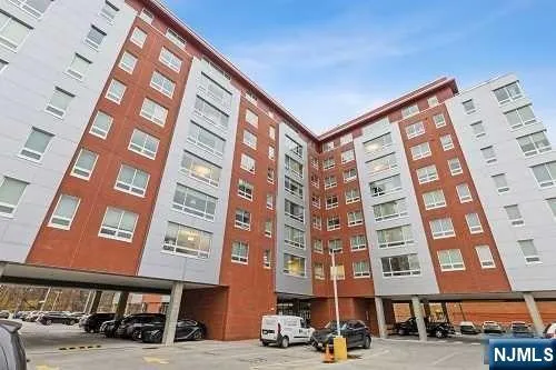 $3,750 | 1475 Palisade Avenue, Unit 219, Teaneck, NJ 07666