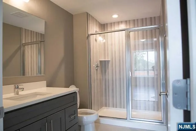 $3,750 | 1475 Palisade Avenue, Unit 219, Teaneck, NJ 07666