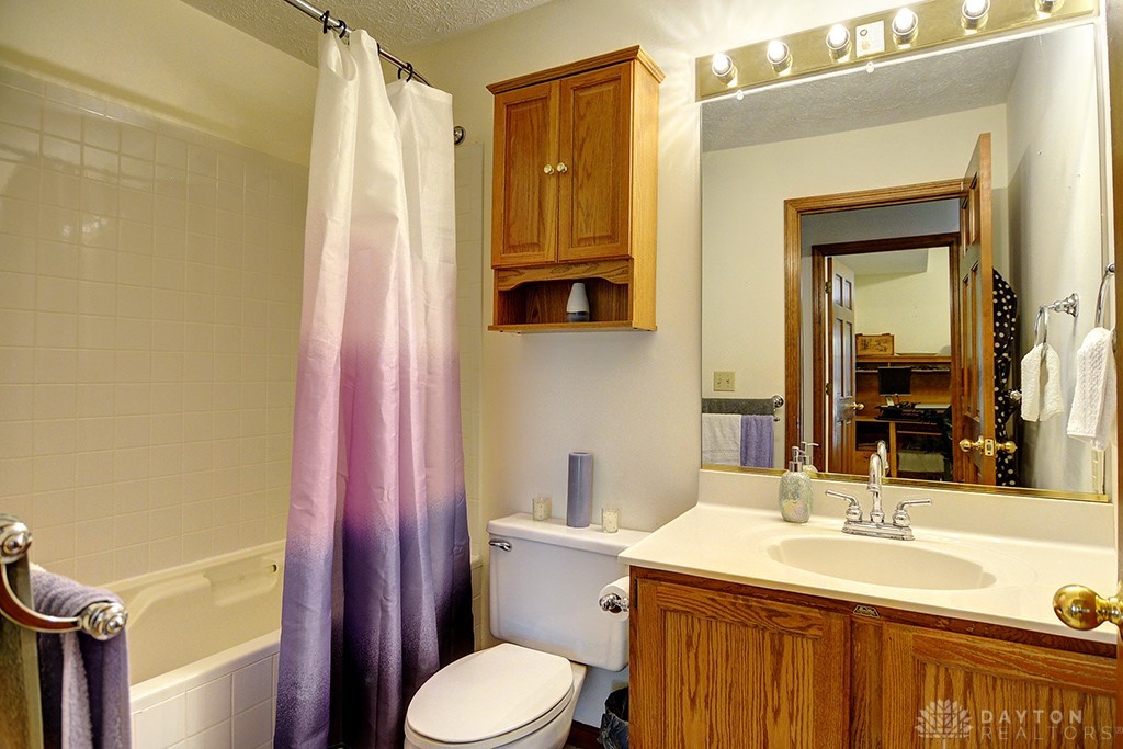 126 Pyle Road Clarksville, OH 45113 - Photo 17 of 41 Gallery Image 17