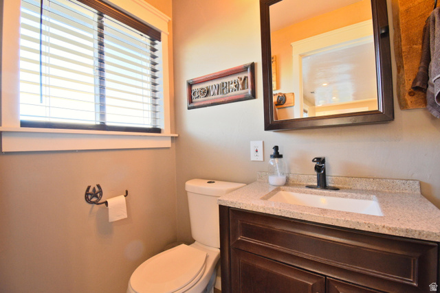 656 South Bullion Canyon Road Marysvale, UT 84750 - Photo 24 of 57 Bathroom featuring vanity and toilet