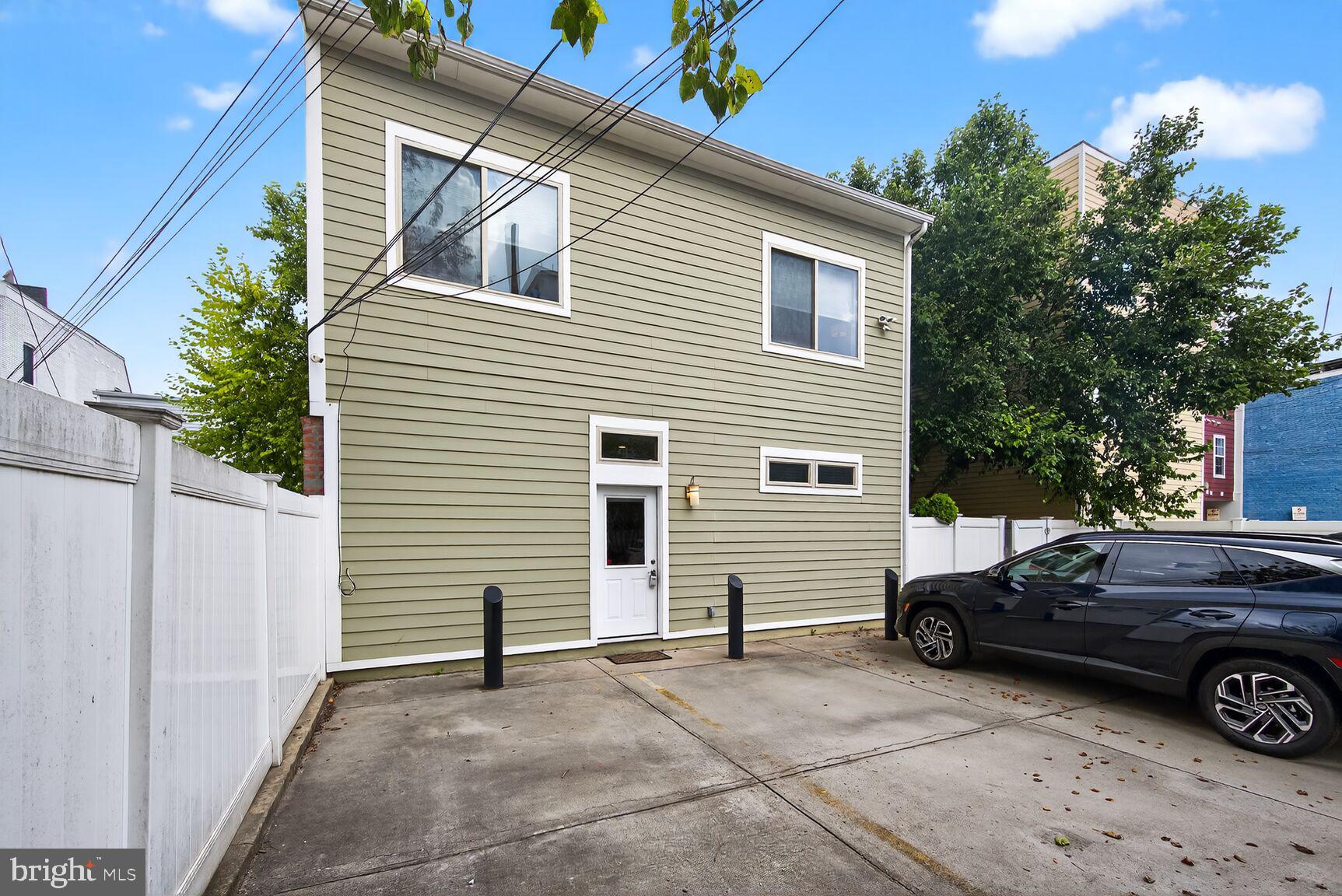 762 Park Road Northwest, Unit 7 Washington, DC 20010 - Photo 23 of 33 a view of a house with a yard