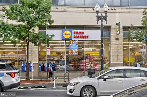 a car parked in front of a building