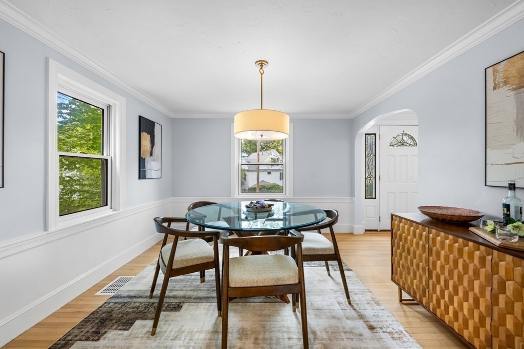 127 Prospect Street Wellesley, MA 02481 - Photo 12 of 40