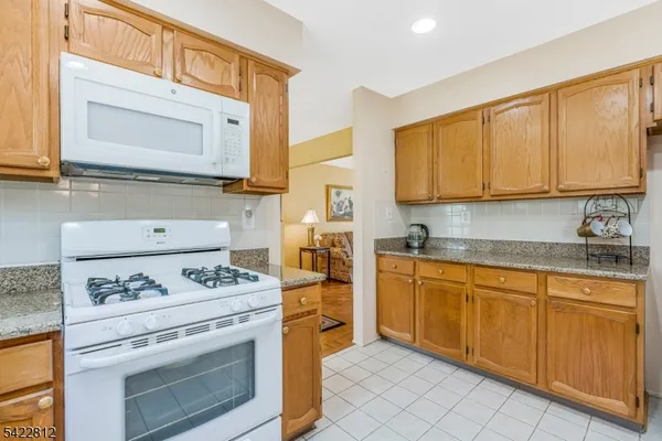 $785,000 | 17 Denbigh Drive, Somerset, NJ 08873