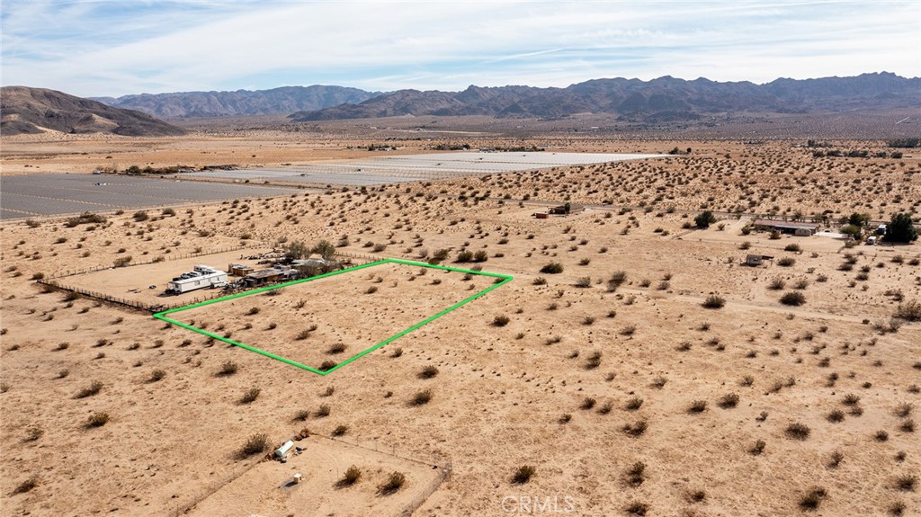 4700 Sun Oro Road Joshua Tree, CA 92252 - Photo 5 of 15 a view of a mountain with an outdoor space