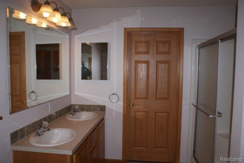 8041 Church Road Imlay City, MI 48444 - Photo 14 of 18 DSC07951.JPG