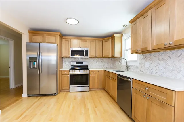 $450,000 | 405 Cooper Hill Road, Burrillville, RI 02839