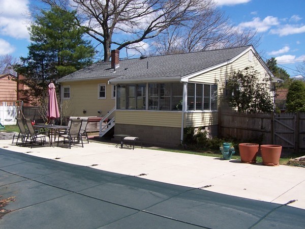 31 Smith Road Randolph, MA 02368 - Photo 8 of 26 Gallery Image 8