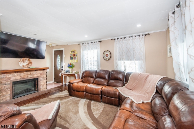 108 Walnut Street Bloomfield, NJ 07003 - Photo 5 of 23