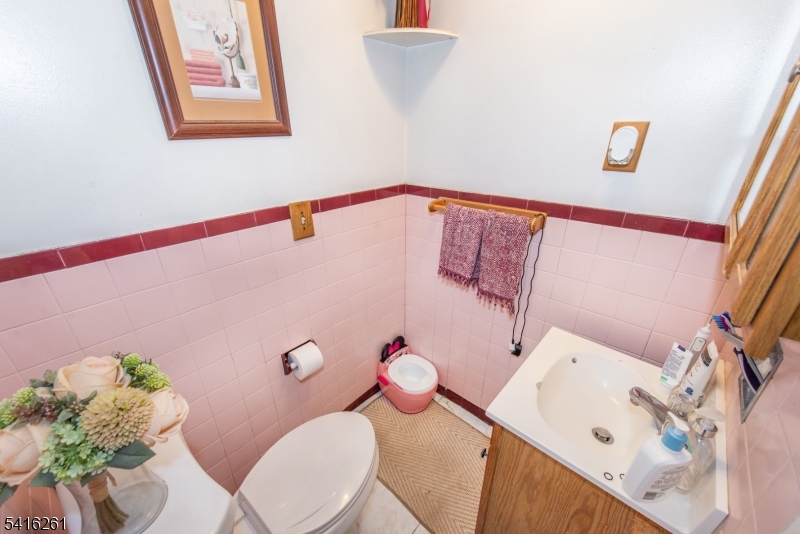 108 Walnut Street Bloomfield, NJ 07003 - Photo 10 of 23