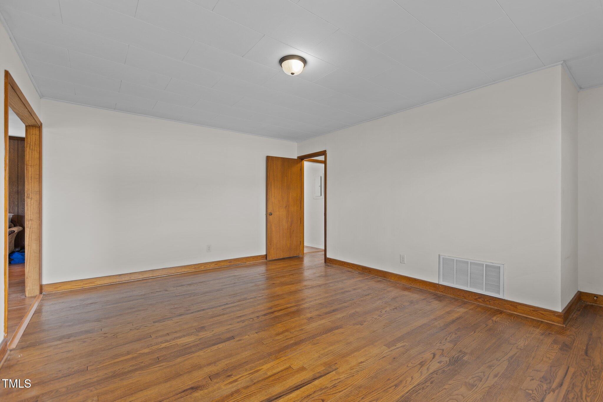 6206 Huntsboro Road Oxford, NC 27565 - Photo 12 of 34 11-web-or-mls-IMGL5481