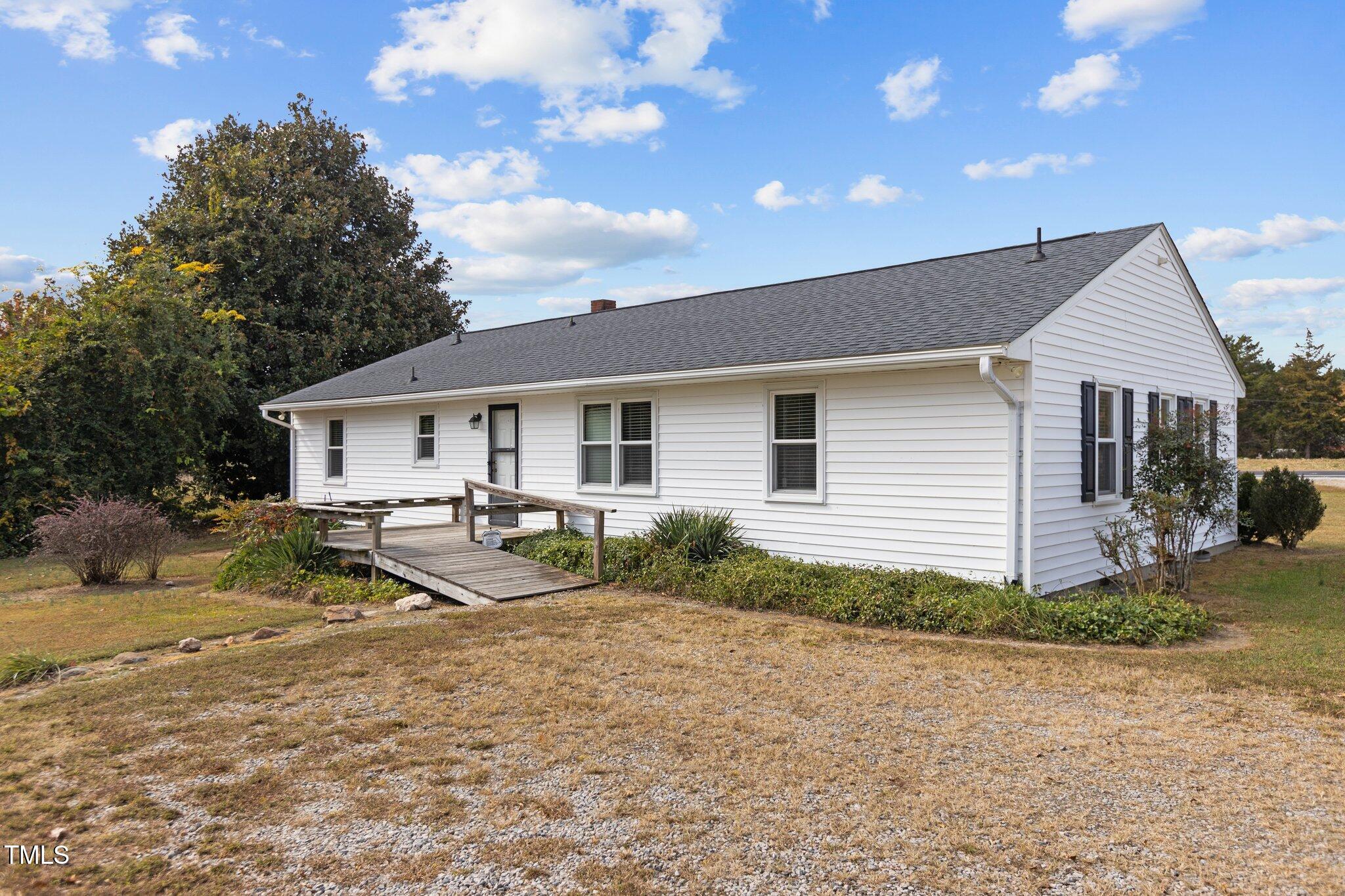6206 Huntsboro Road Oxford, NC 27565 - Photo 2 of 34 1-web-or-mls-IMGL5542