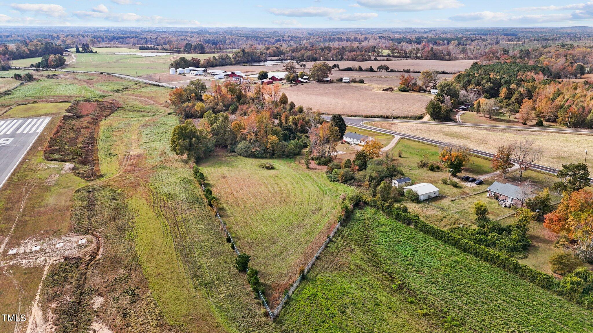 6206 Huntsboro Road Oxford, NC 27565 - Photo 5 of 34 4-web-or-mls-DJI_20241104123632_0617_D
