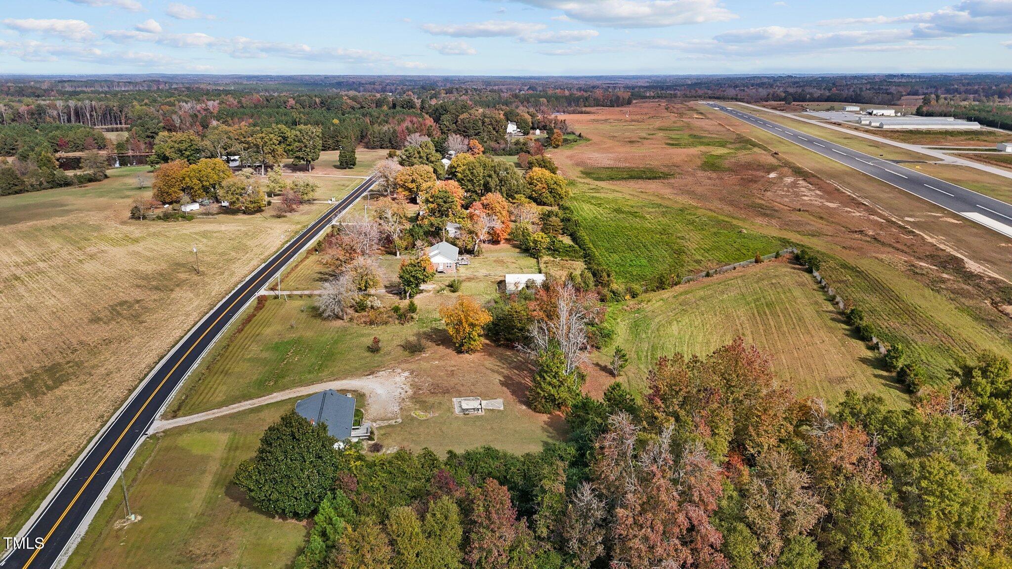 6206 Huntsboro Road Oxford, NC 27565 - Photo 8 of 34 7-web-or-mls-DJI_20241104123725_0620_D