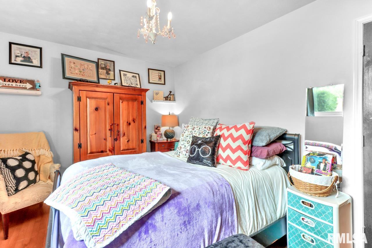 6524 North Post Oak Road Peoria, IL 61615 - Photo 29 of 38 Gallery Image 29