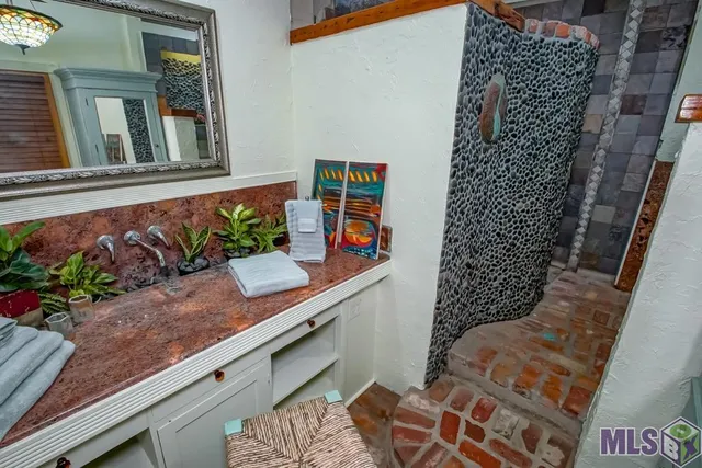 $499,000 | 3701 Capital Heights Avenue, Baton Rouge, LA 70806