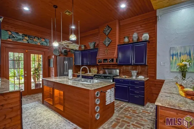 $499,000 | 3701 Capital Heights Avenue, Baton Rouge, LA 70806