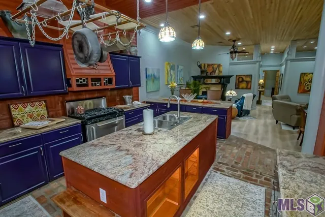 $499,000 | 3701 Capital Heights Avenue, Baton Rouge, LA 70806