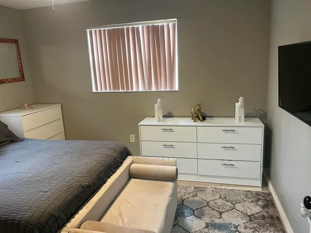 $559,999 | 621 Southwest 68th Avenue, Pembroke Pines, FL 33023