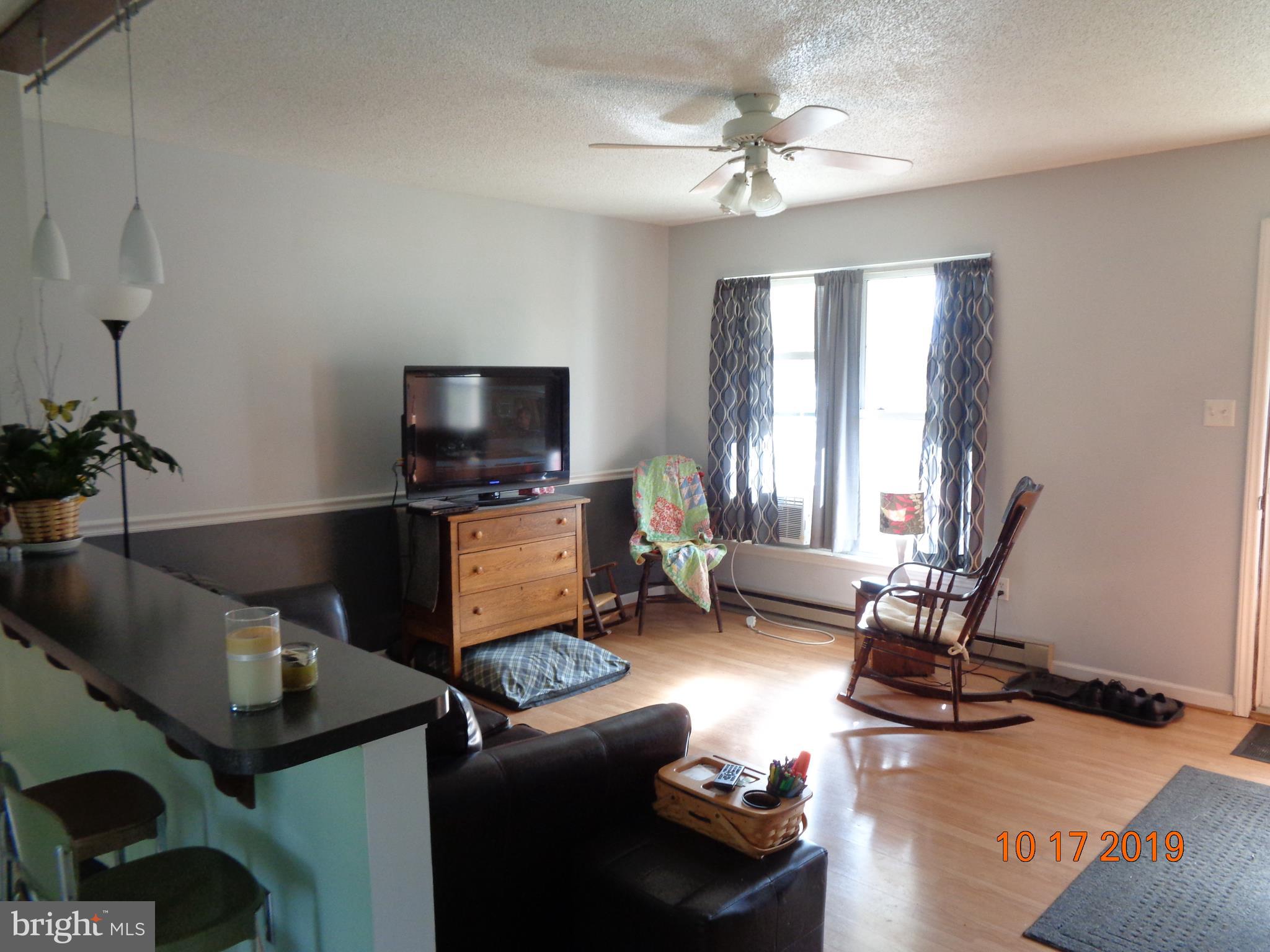 39 Coolidge Road Inwood, WV 25428 - Photo 9 of 26 LIVING ROOM