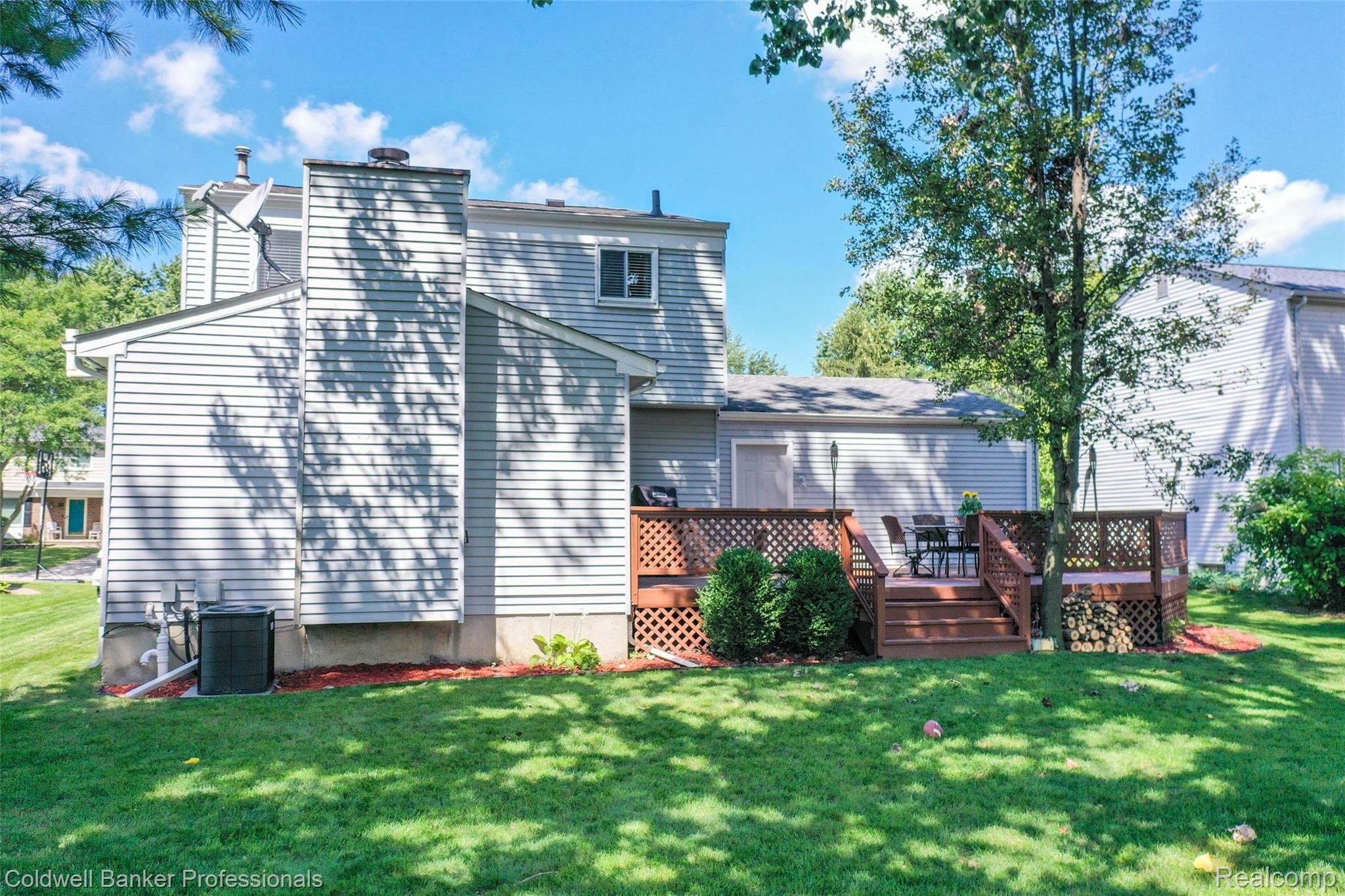 1617 Dancer Drive Rochester, MI 48307 - Photo 4 of 43 4.2