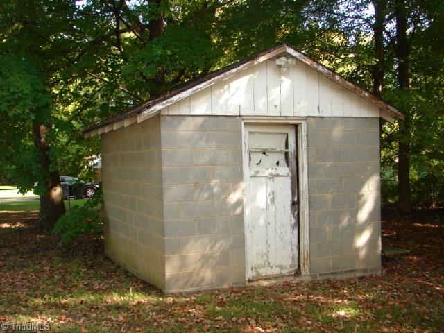 848 Albemarle Road Asheboro, NC 27203 - Photo 27 of 41 Gallery Image 27