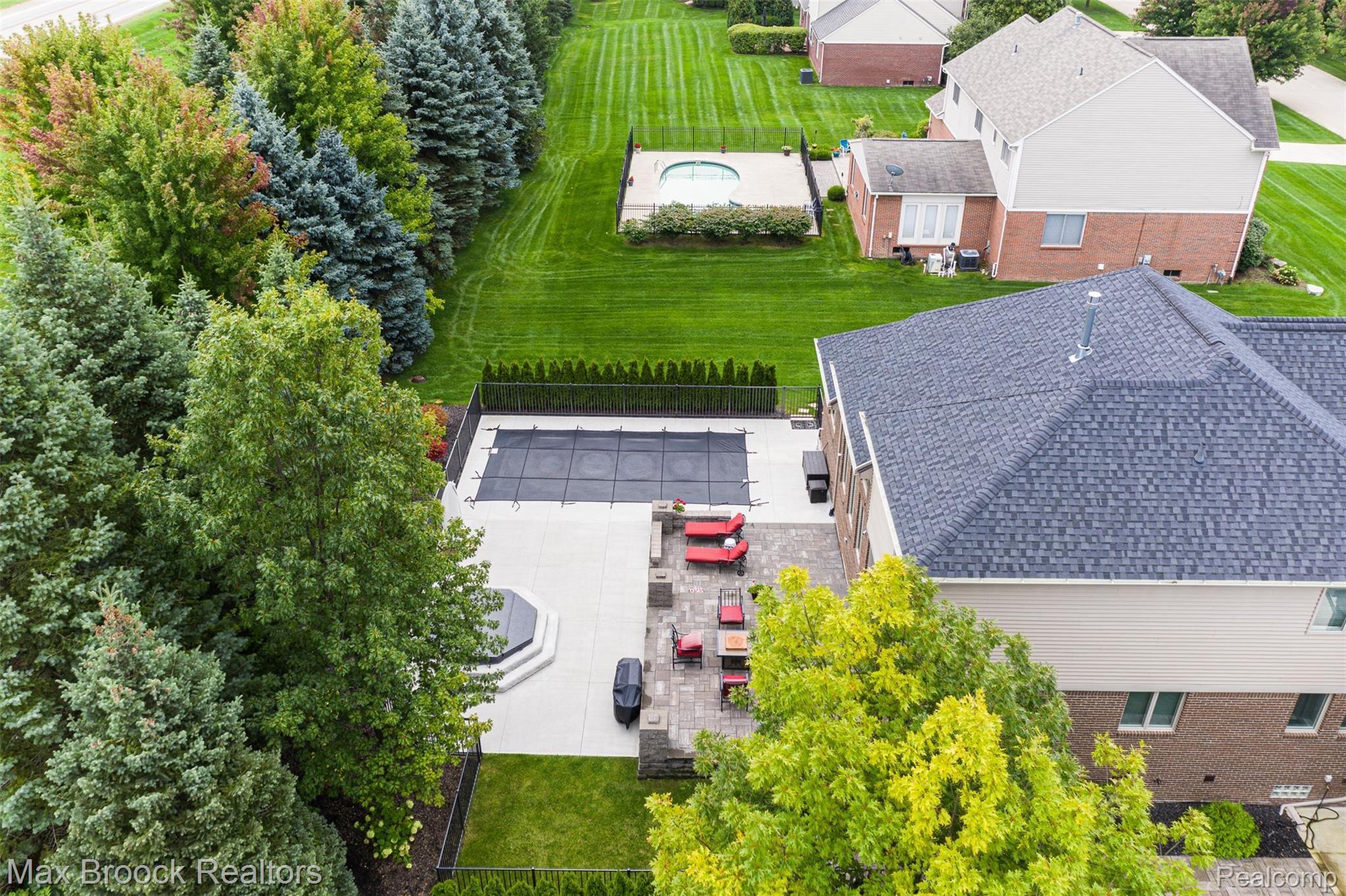 4195 Derry Court Rochester, MI 48306 - Photo 14 of 70 4195 Derry Ct-7.JPG