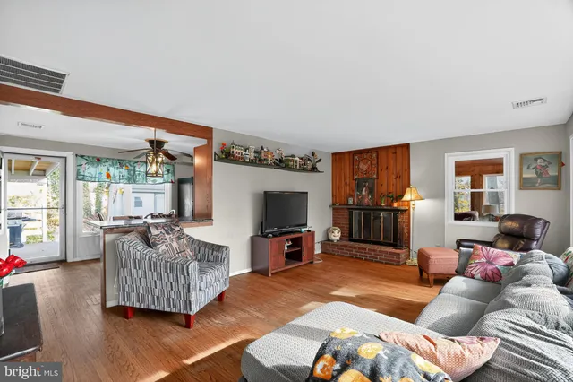 $600,000 | 612 Meadowvale Lane, Media, PA 19063