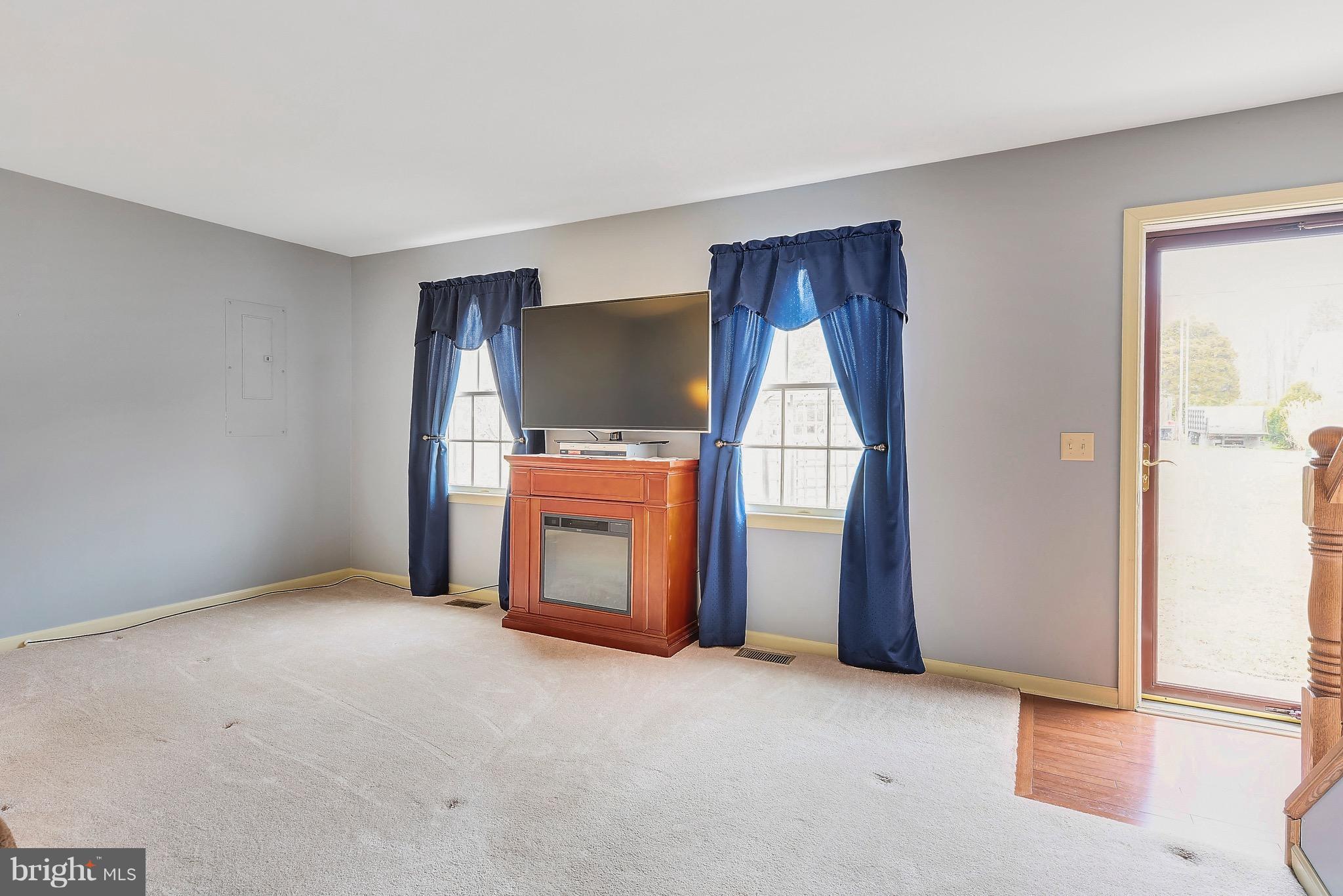 23429 Cloquet Road Chestertown, MD 21620 - Photo 5 of 24 Living Room
