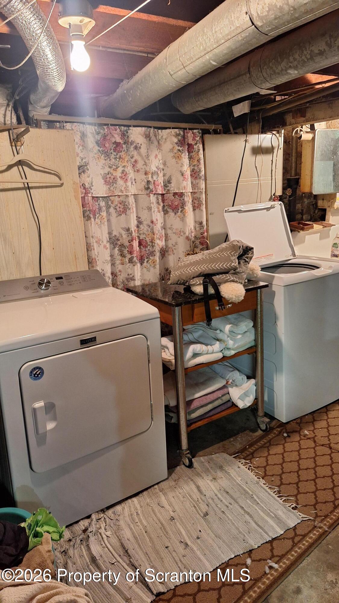 1947 Myrtle Street Scranton, PA 18510 - Photo 29 of 33 a utility room with dryer and washer
